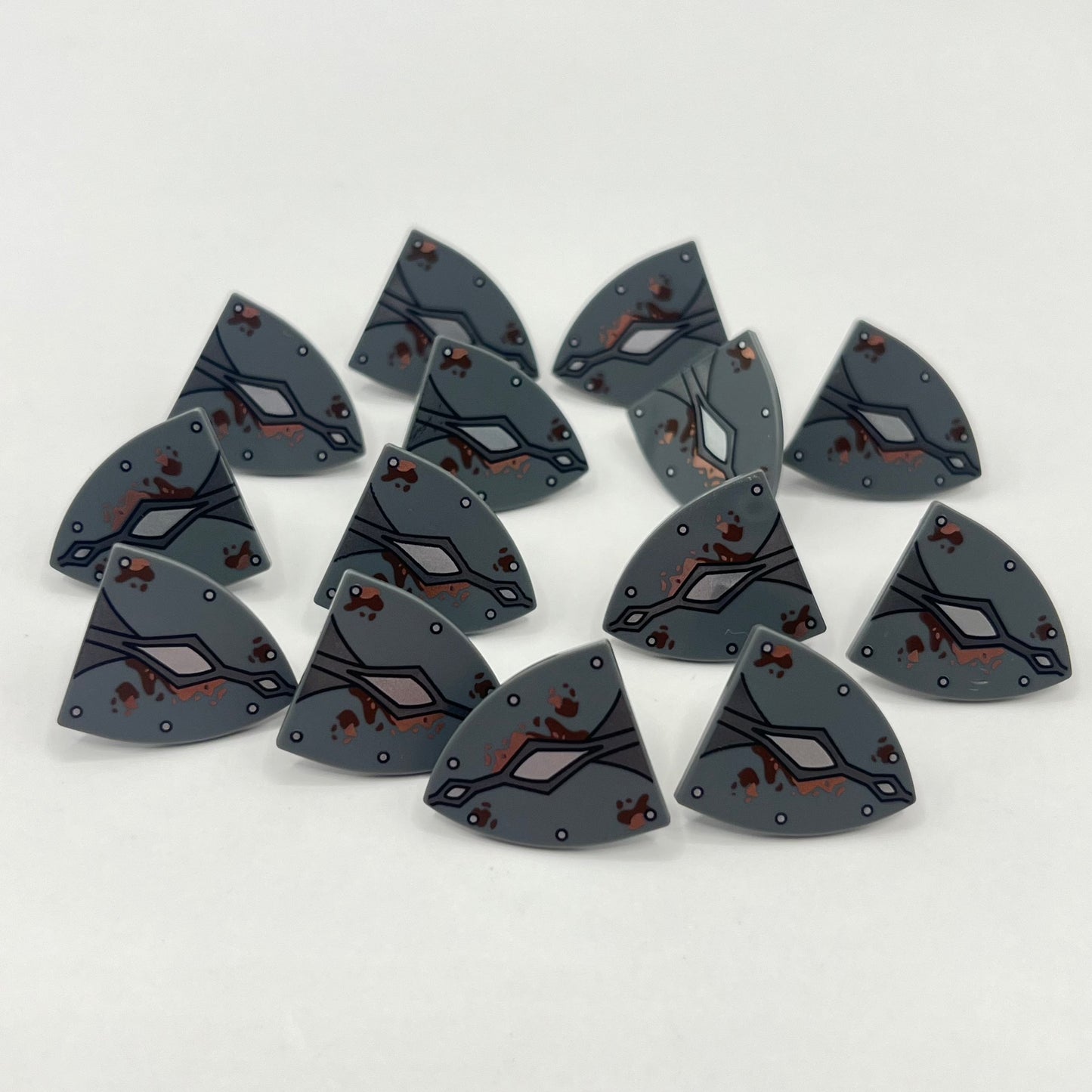 LEGO Shield Triangular Short with Silver Rivets, Lord of the Rings, Pirate Ship Ambush, Minifigure Accessories, 14 Pieces