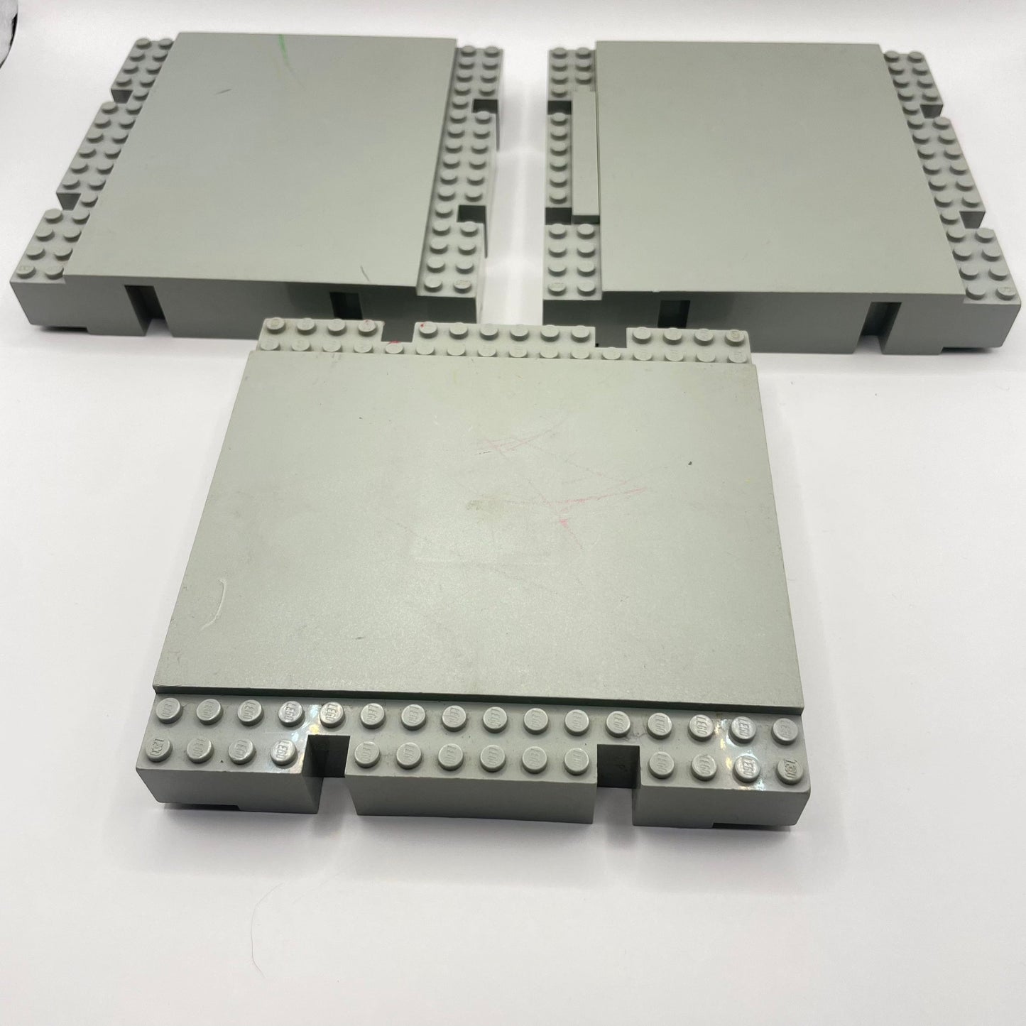 LEGO Old Grey, Raised Baseplate, 3 Pieces