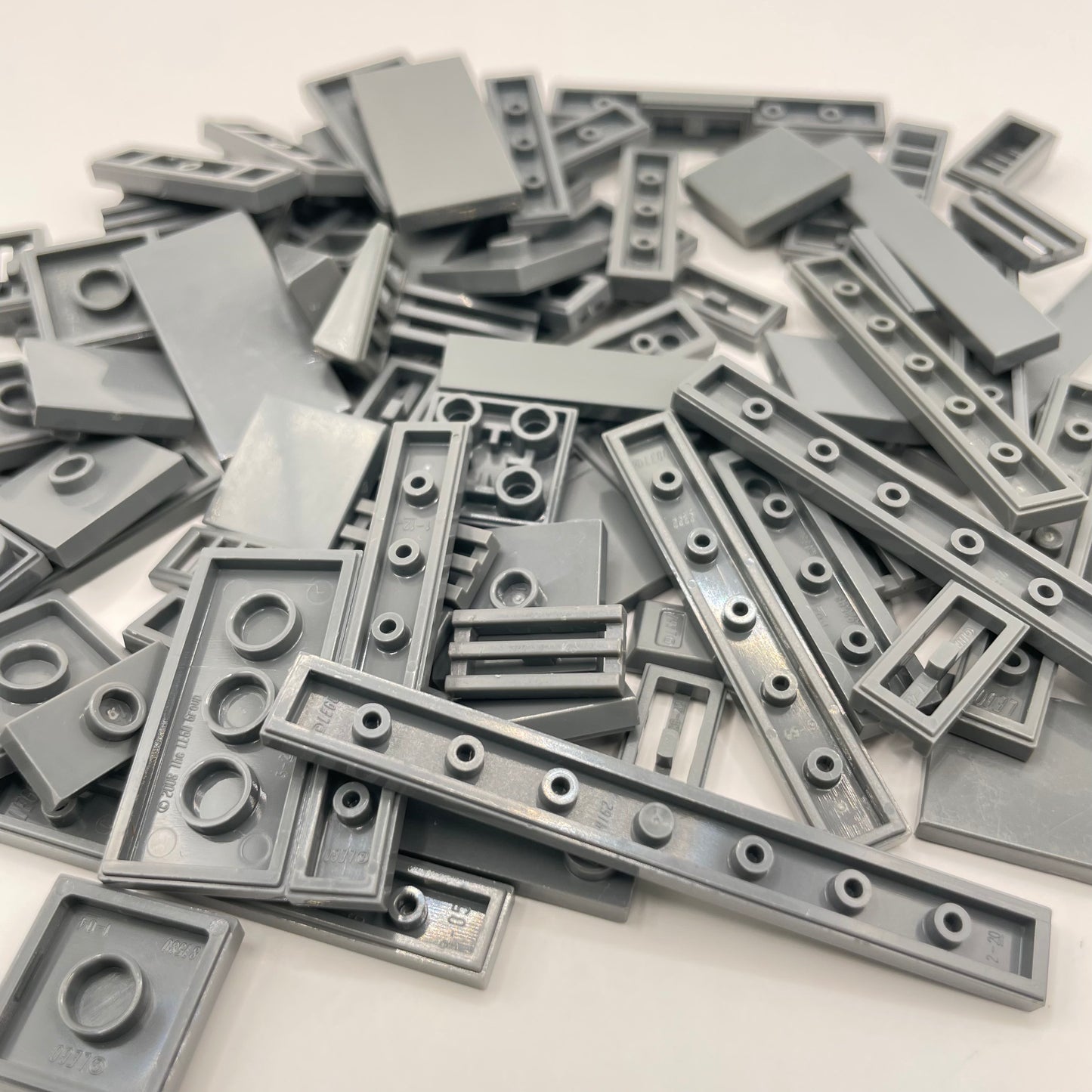 LEGO Tiles And Grills, Dark Bluish Grey, Approx. 40g