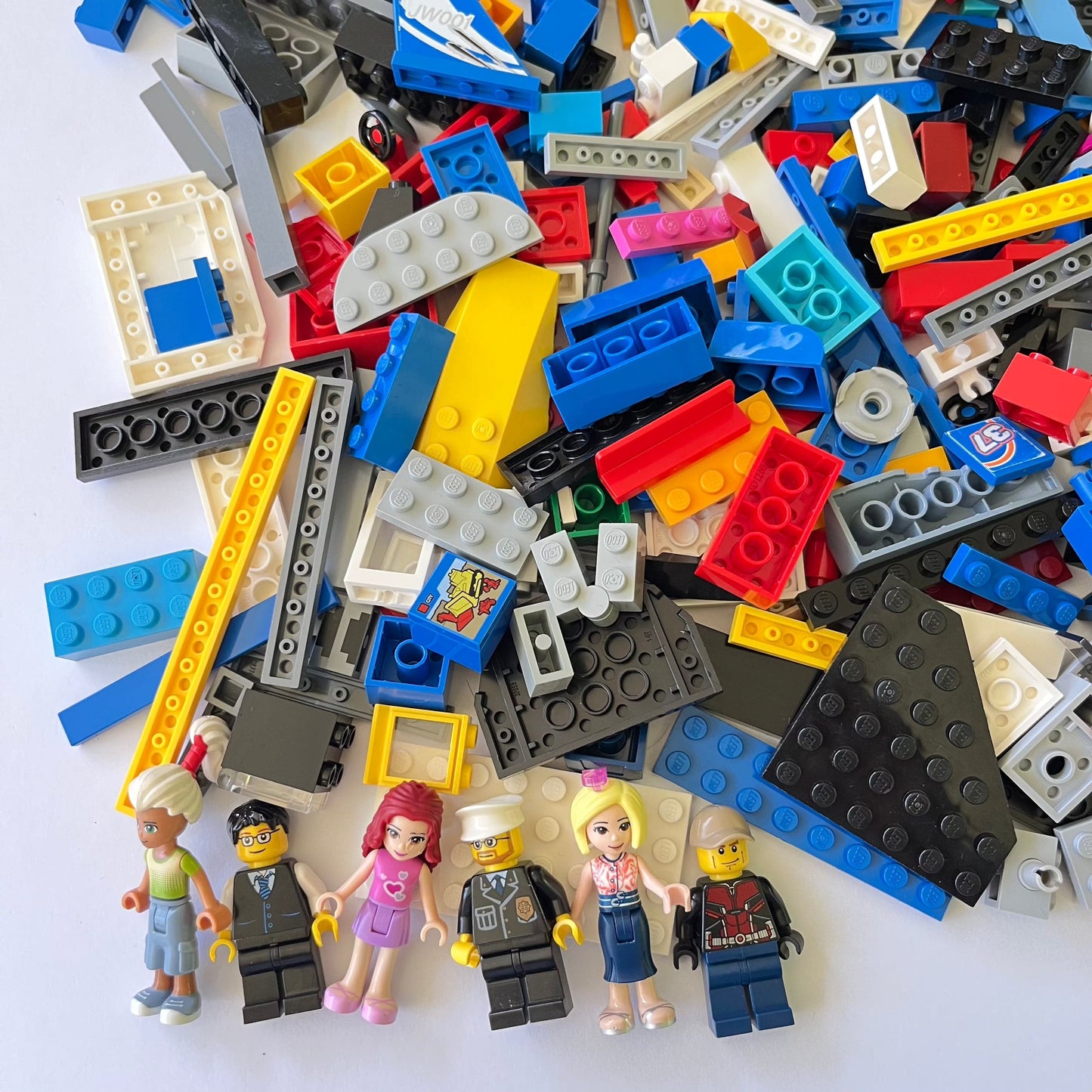 LEGO Fun Pack, Mixed Bag, Approx. 750g includes 6 Minifigures/Minidolls