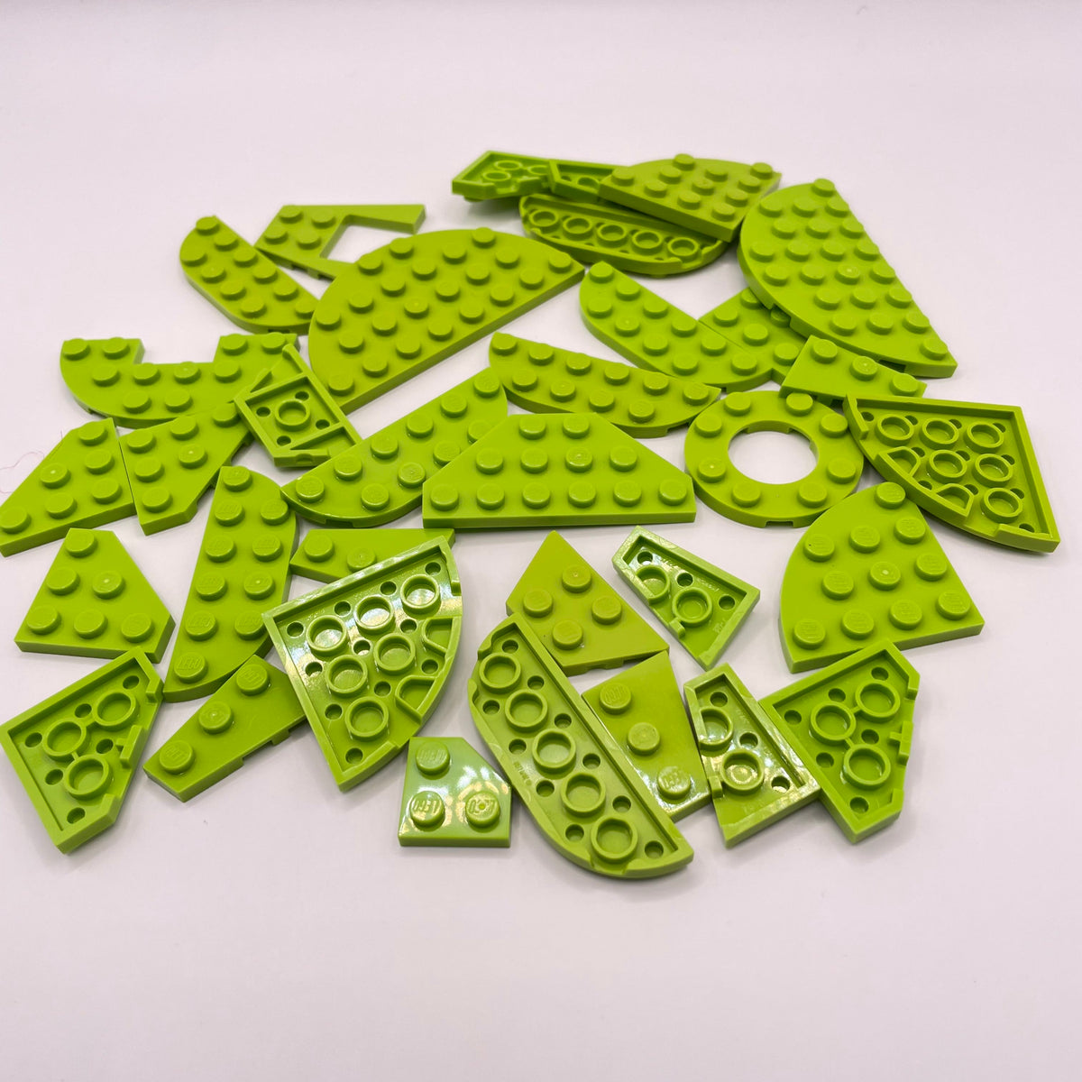 LEGO Lime, Round and Wing, Plates, Approx. 40g