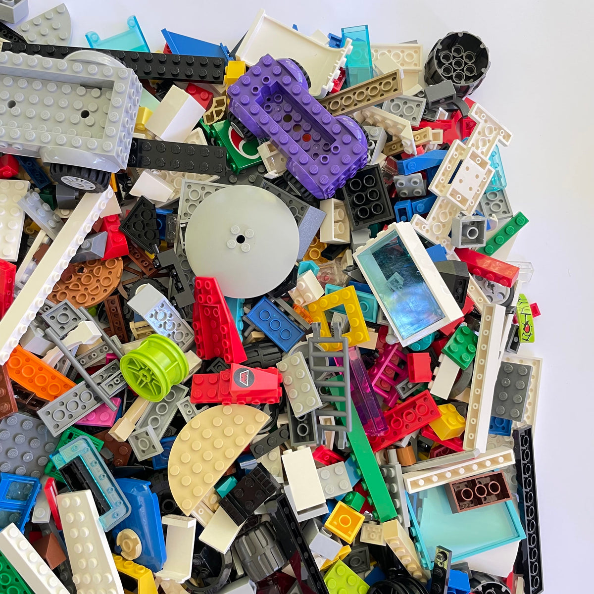 LEGO Deluxe Fun Pack, Mixed Bag, Approx. 1.5kg includes 6 Minifigures/Minidolls