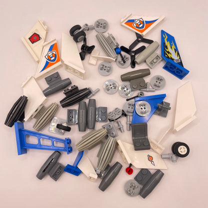 LEGO Plane Pieces, Mixed Colours, Approx. 70g