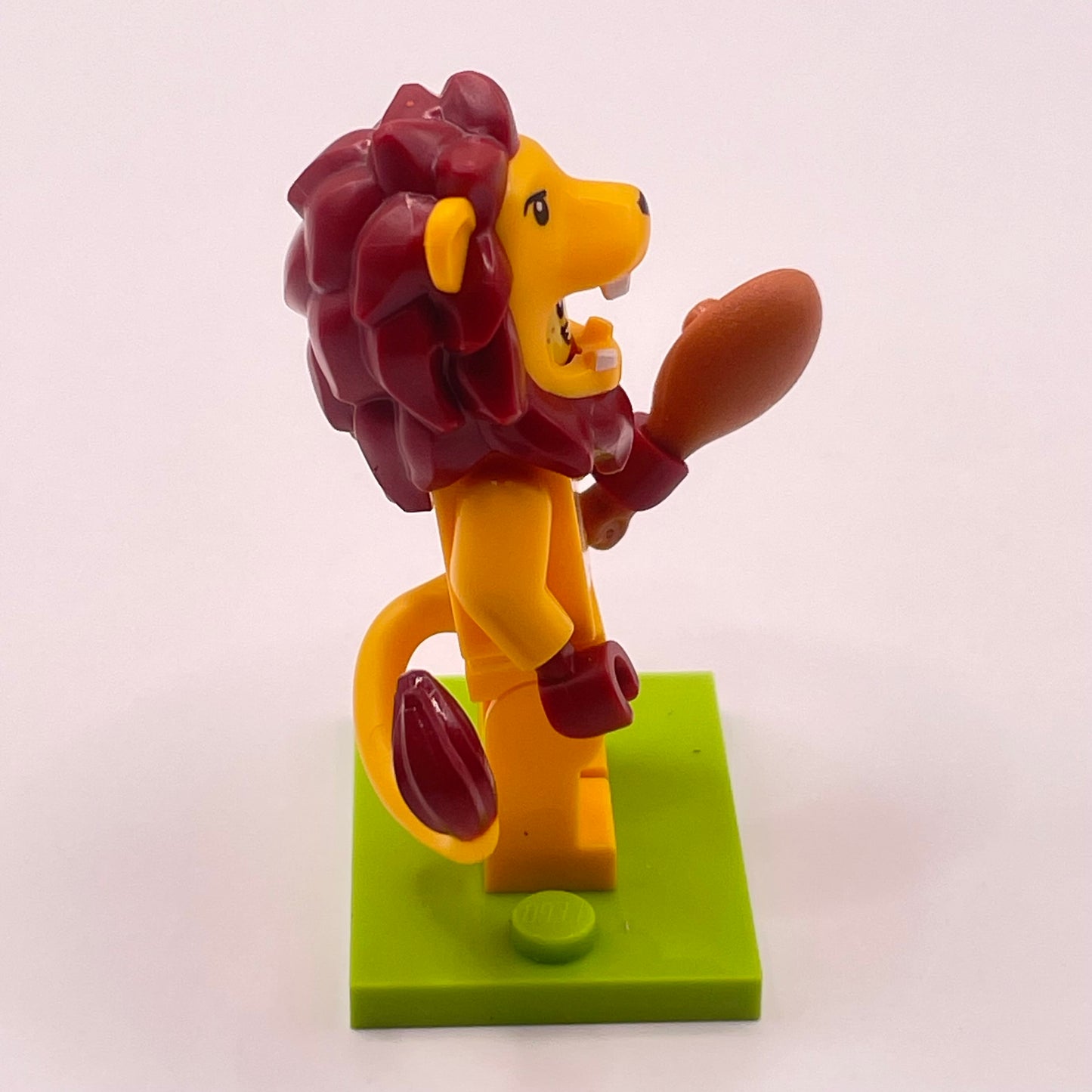 LEGO Lion Costume Fan, Collectible Series 28, Minifigure (col471)
