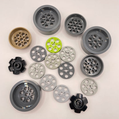 LEGO Round Technic, Mixed Colours, 17 Pieces