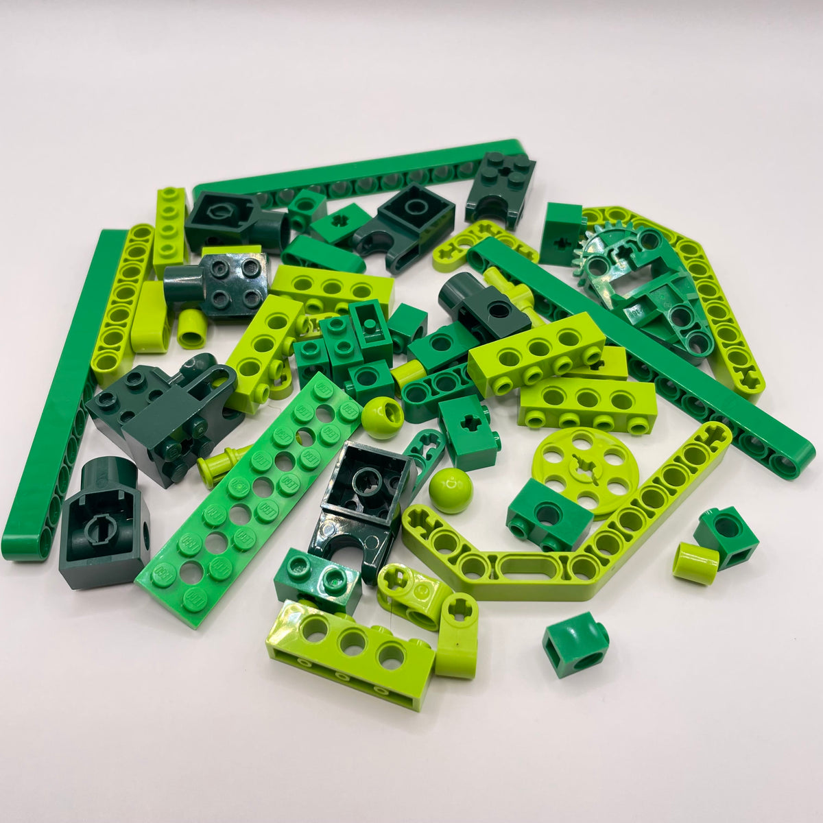 LEGO Mixed Green, Technic, Approx. 65g