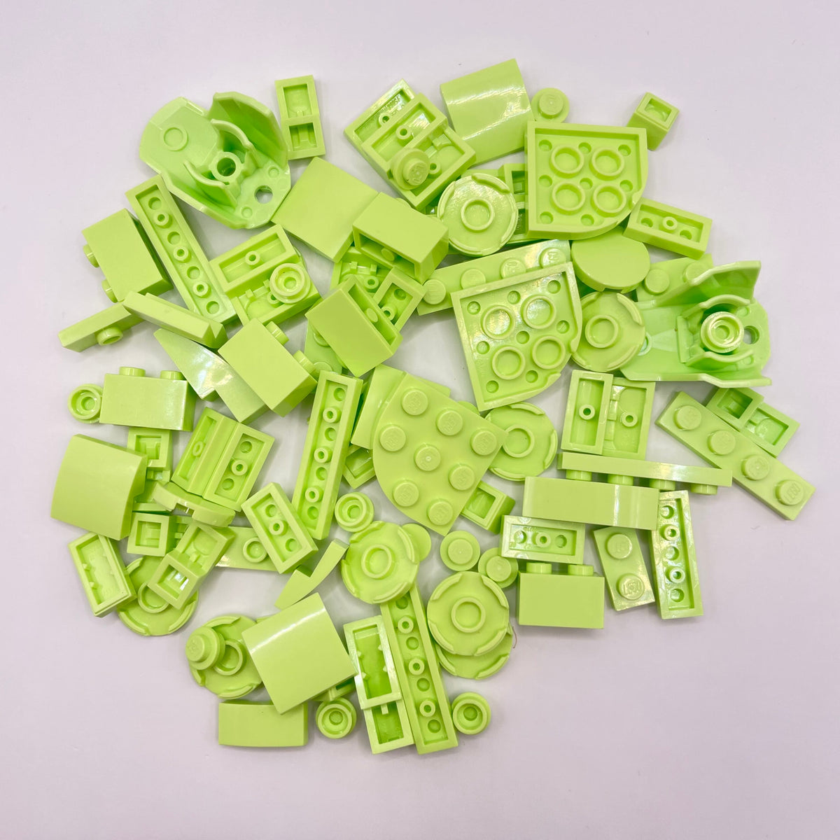 LEGO Yellowish Green, Mixed Bricks, Approx. 40g