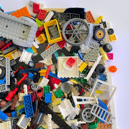 LEGO Fun Pack, Mixed Bag, Approx. 750g includes 6 Minifigures/Minidolls