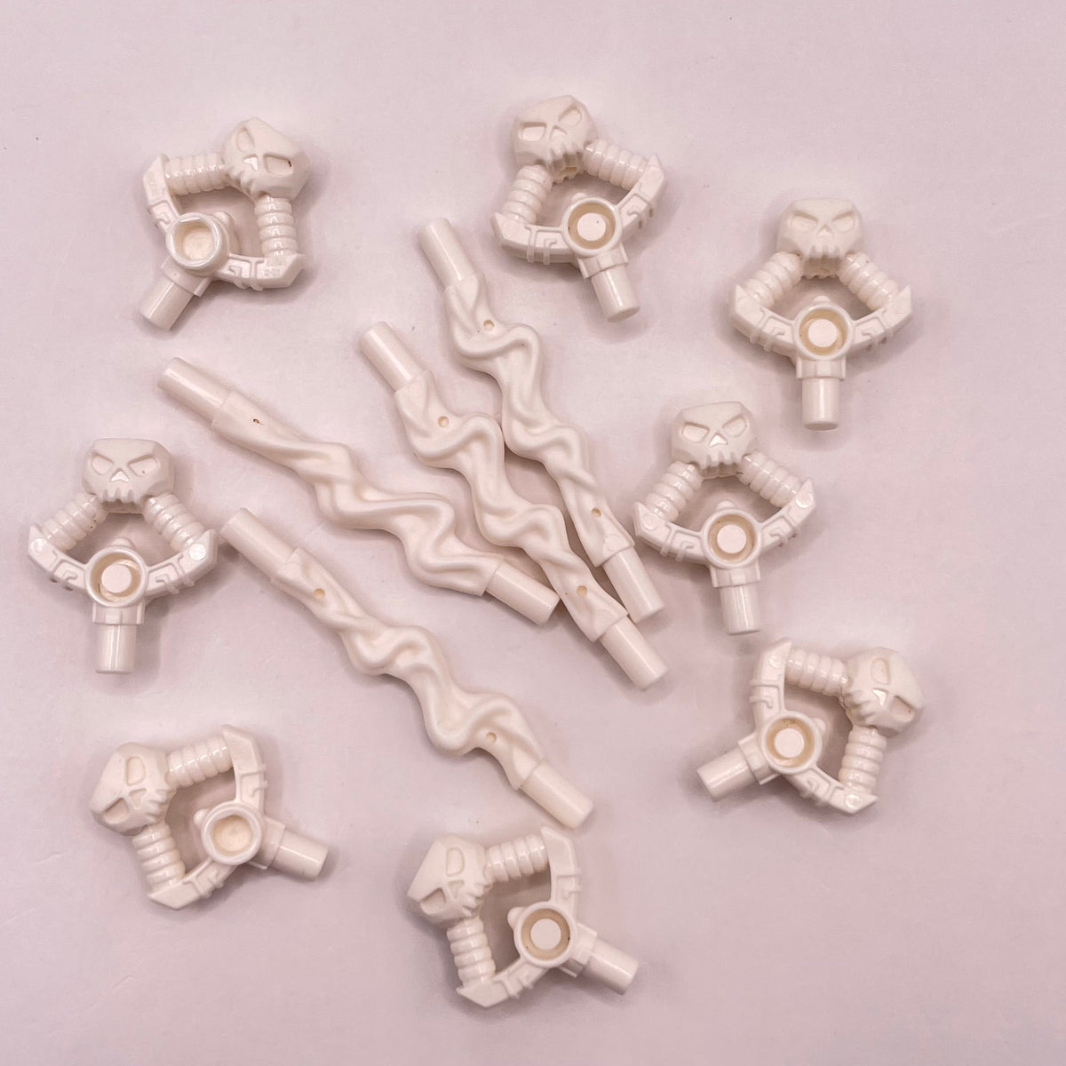 LEGO White Skull and Smoke, Pirate, Minifigure Accessories, 12 Pieces