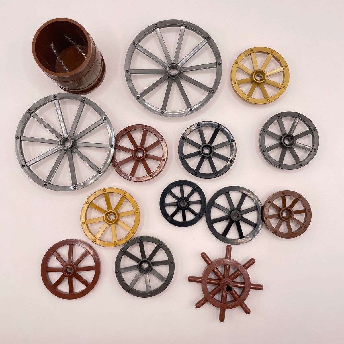 LEGO Pirate, Wheels, and Barrel, 14 Pieces