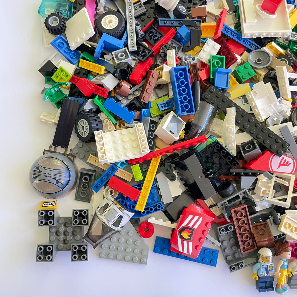 LEGO Fun Pack, Mixed Bag, Approx. 750g includes 6 Minifigures/Minidolls