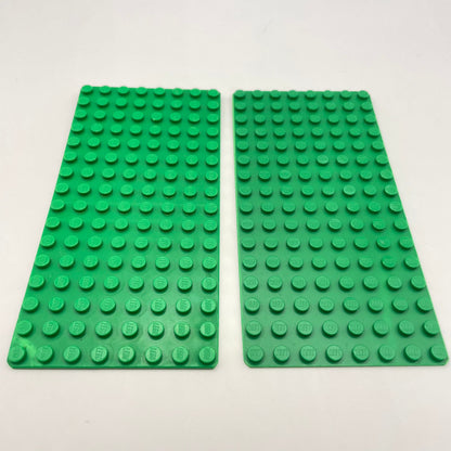 LEGO Baseplate, Green, 8x16, (2 pieces) Playwear