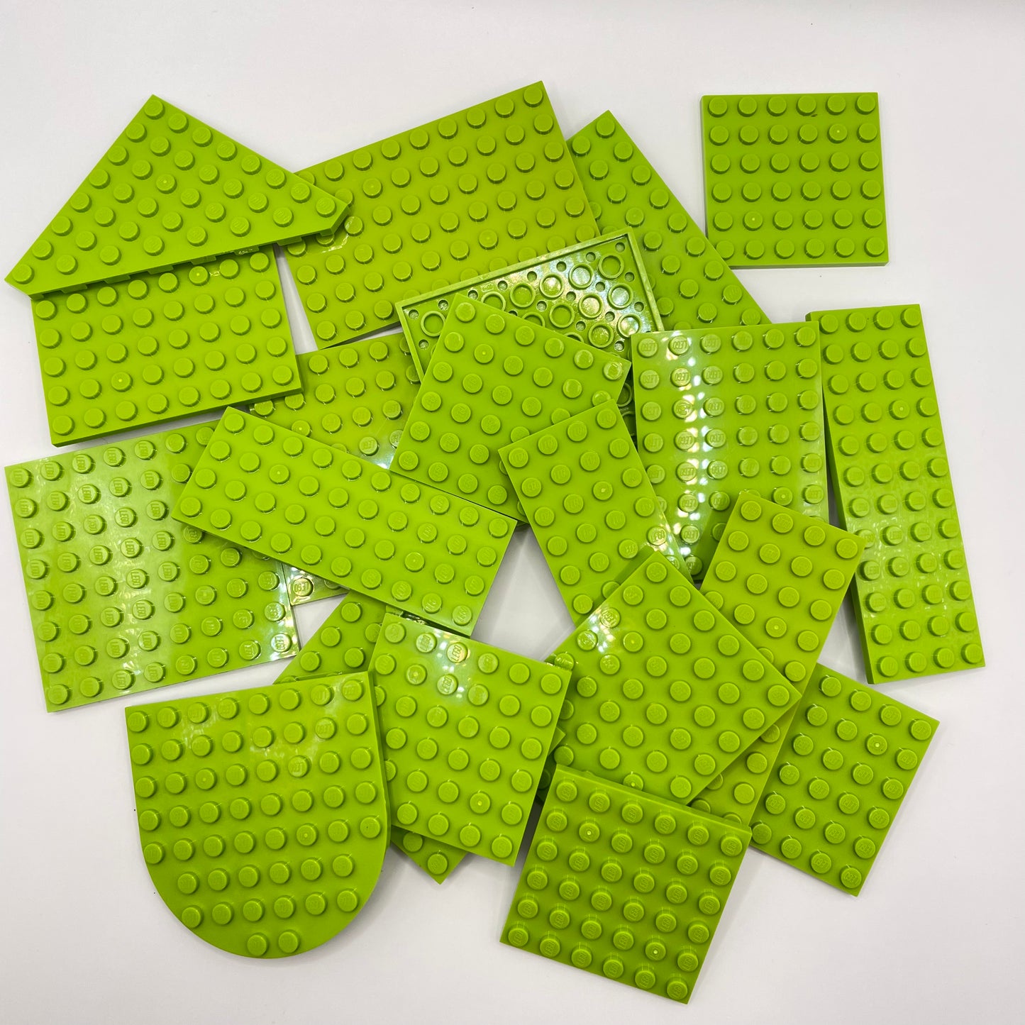 LEGO Medium Plates, Lime, Approx. 120g