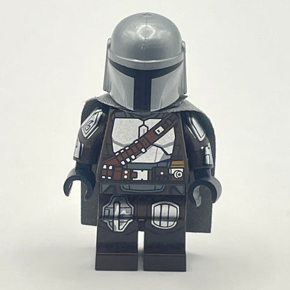 LEGO The Mandalorian / Dim Djarin / 'Mando' - Silver Beskar Armor, Cape, Star Wars Minifigure (sw1135)