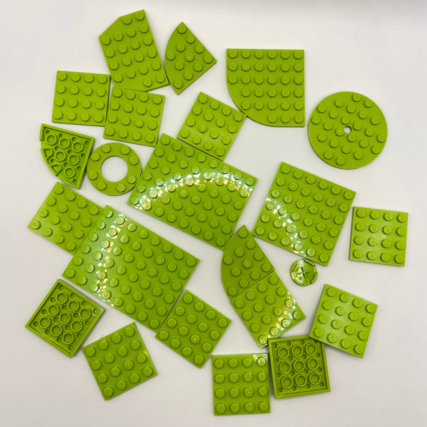 LEGO Medium Plates, Lime, Approx. 55g