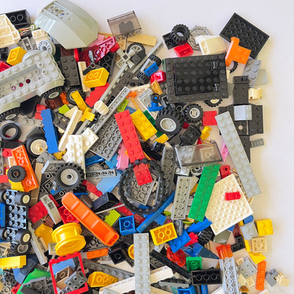 LEGO Fun Pack, Mixed Bag, Approx. 750g includes 6 Minifigures/Minidolls