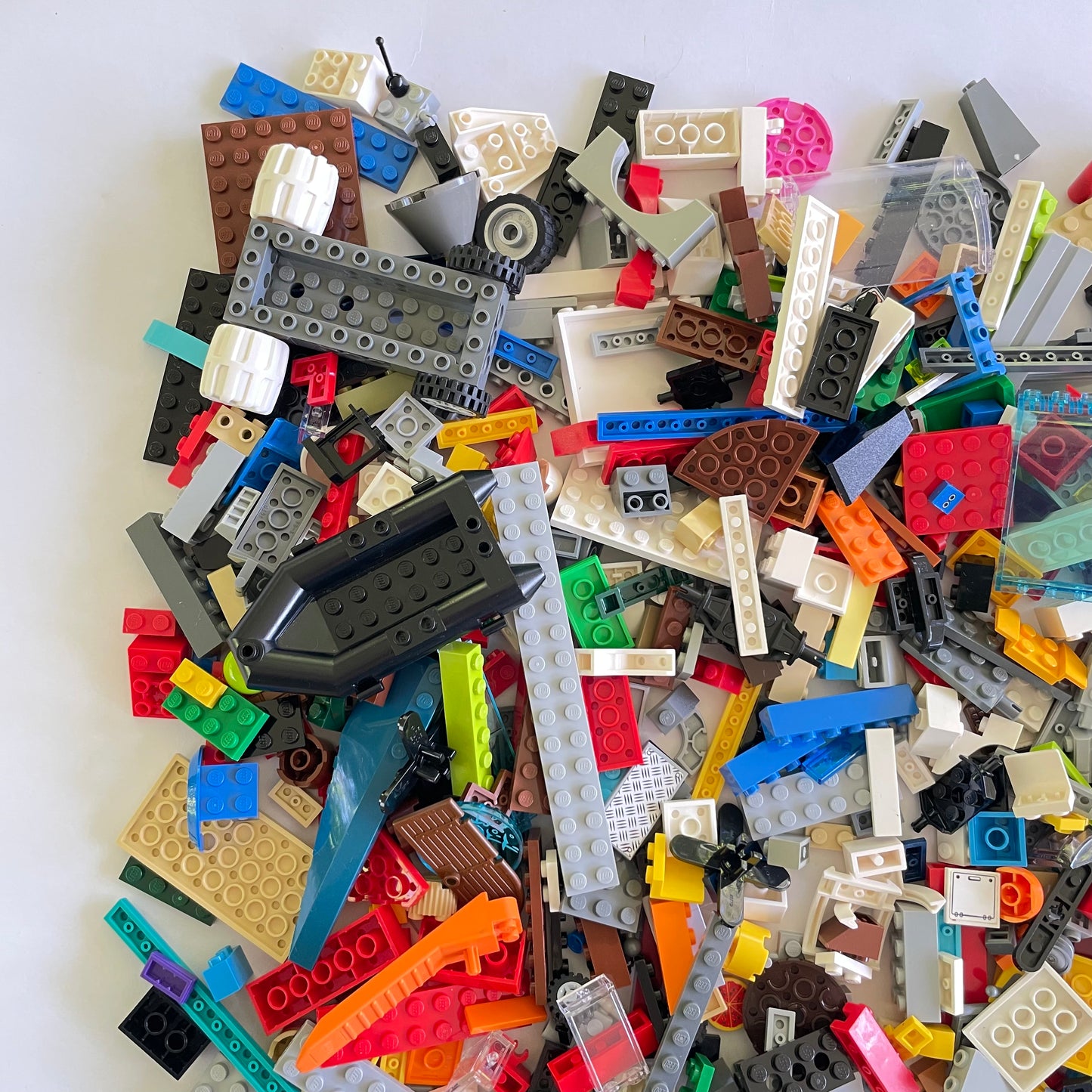 LEGO Fun Pack, Mixed Bag, Approx. 750g includes 6 Minifigures/Minidolls