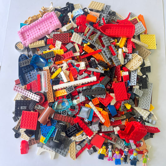 LEGO Deluxe Fun Pack, Mixed Bag, Approx. 1.5kg includes 6 Minifigures/Minidolls