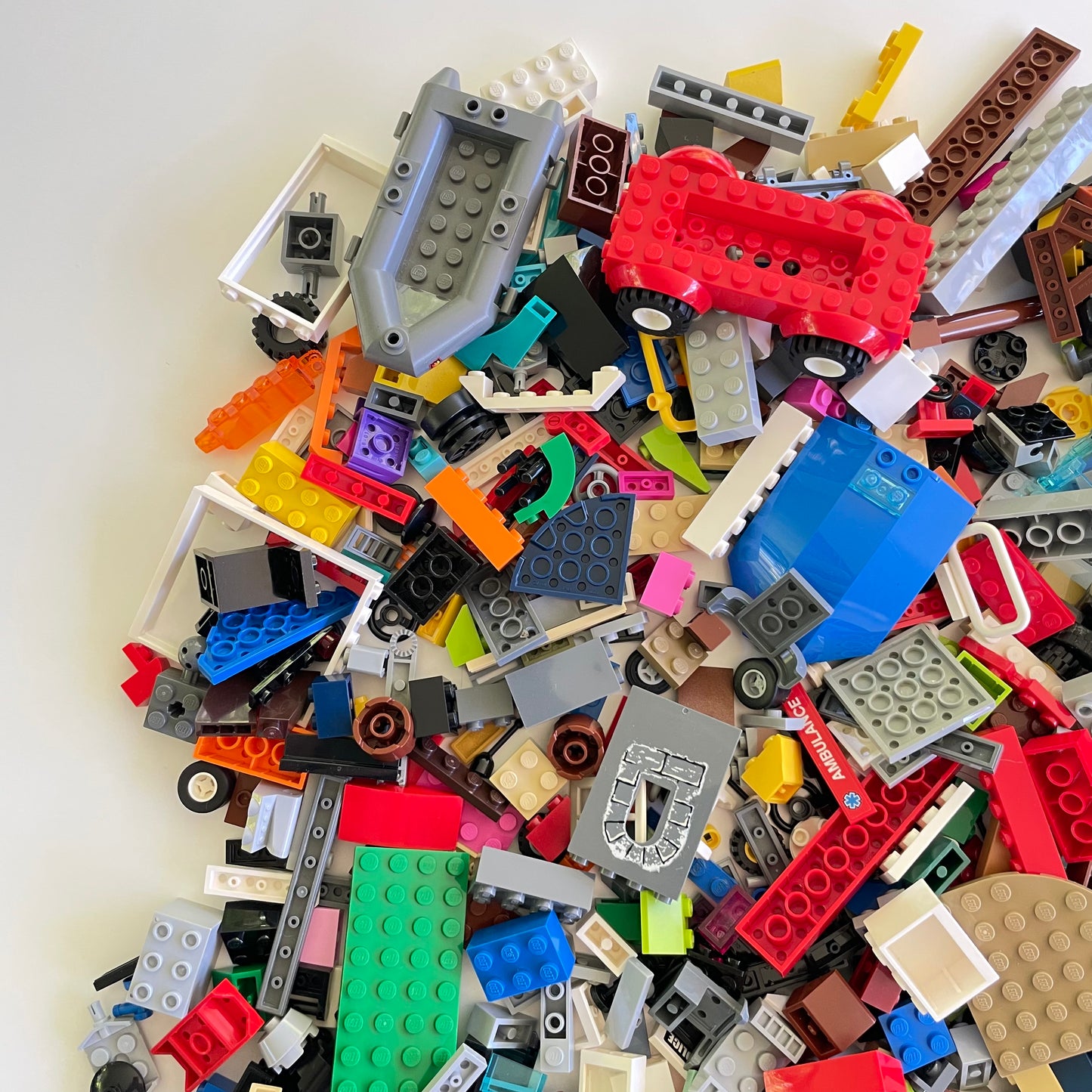 LEGO Fun Pack, Mixed Bag, Approx. 750g includes 6 Minifigures/Minidolls