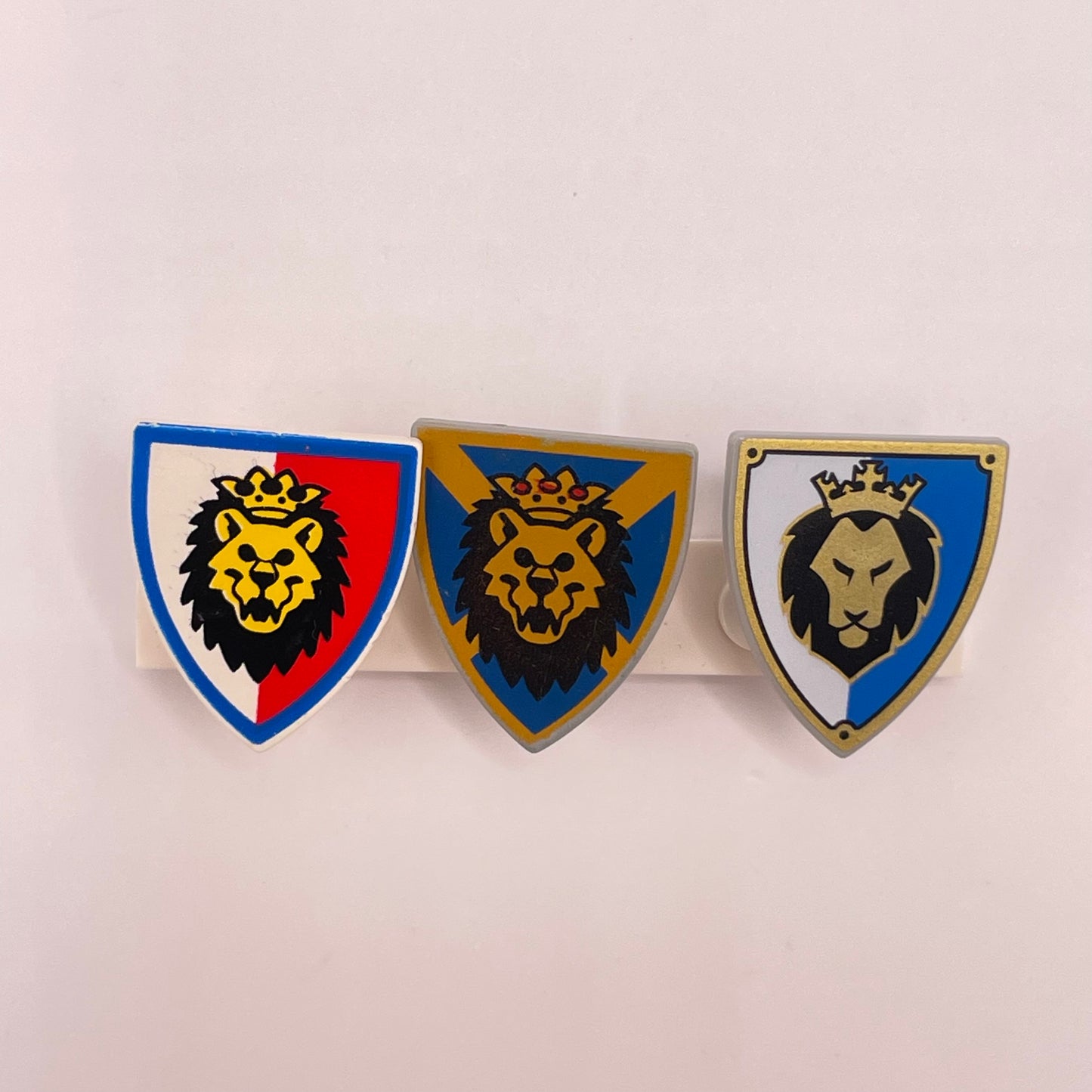 LEGO Lion Shields, Minifigure Accessories, 3 Pieces