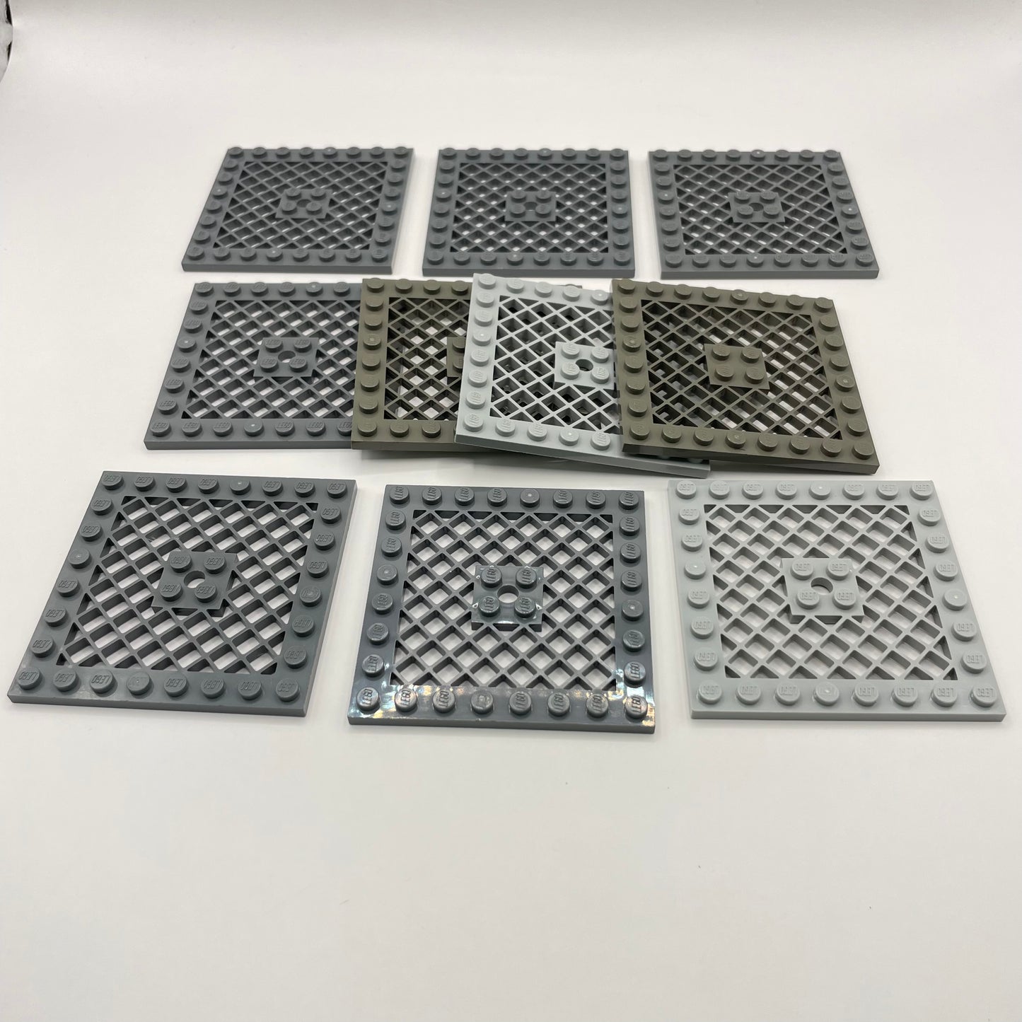 LEGO Grills Plates 8x8, Mixed Grey, 10 Pieces