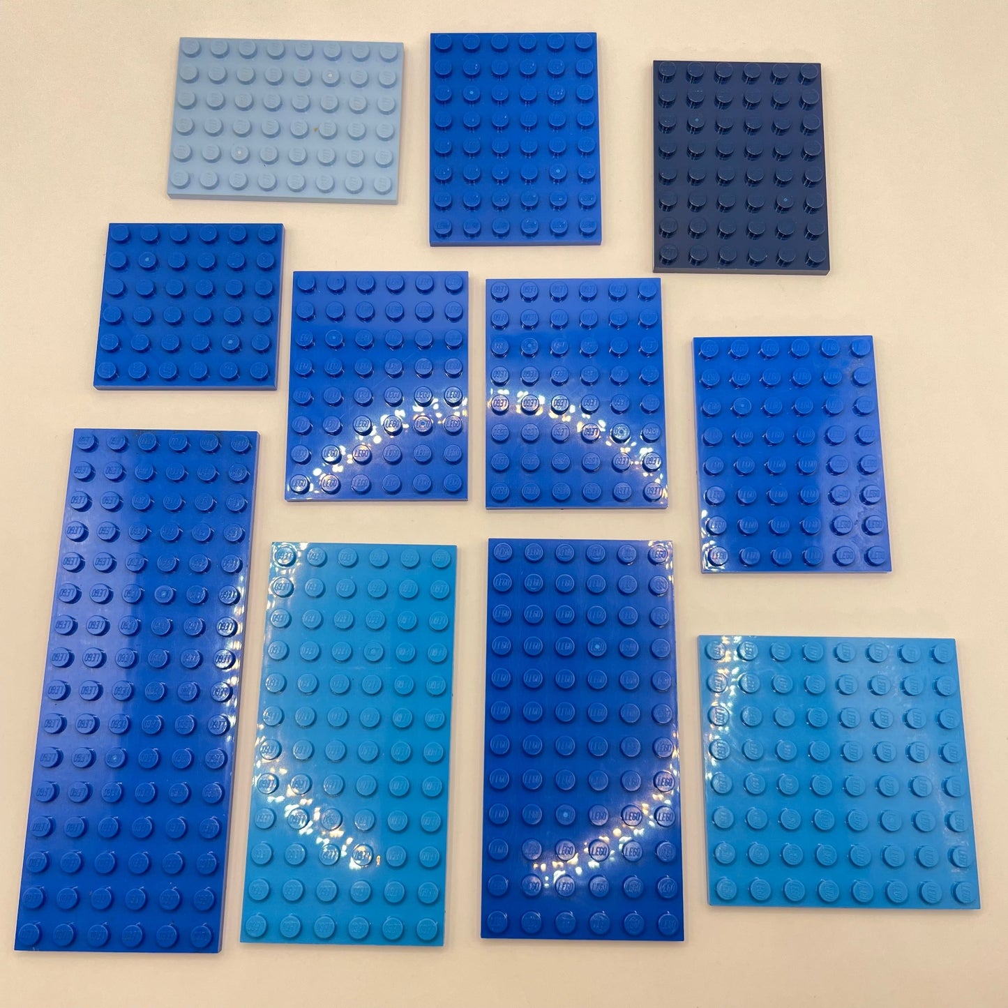LEGO Plates Medium/Large, Blue, 11 Pieces