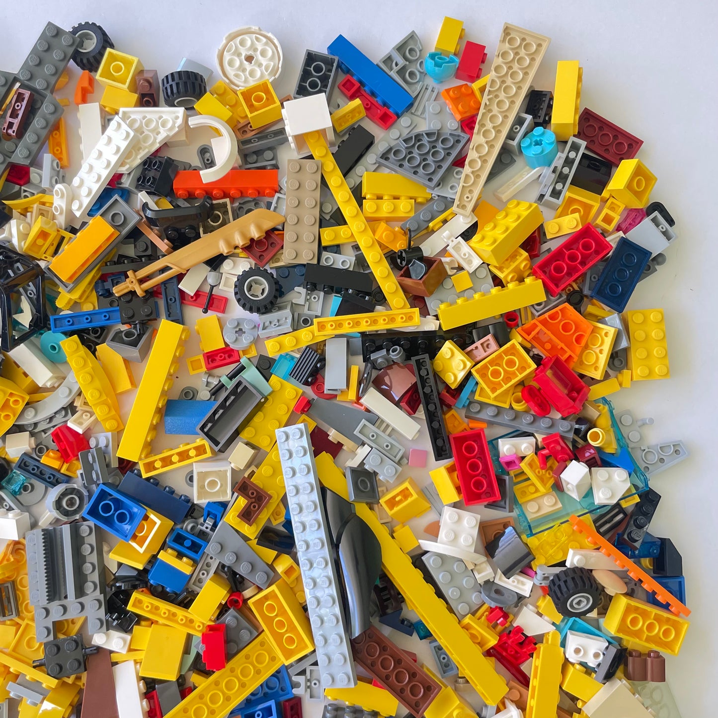 LEGO Fun Pack, Mixed Bag, Approx. 750g includes 6 Minifigures/Minidolls