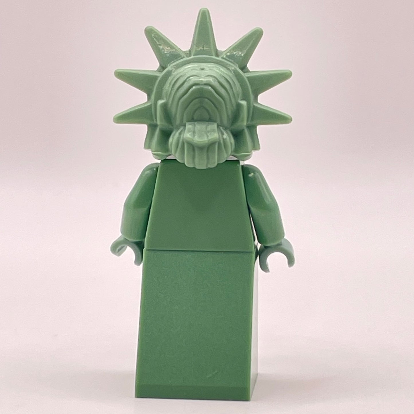 LEGO Lady Liberty, Series 6 Collectable Minifigures (col084a)