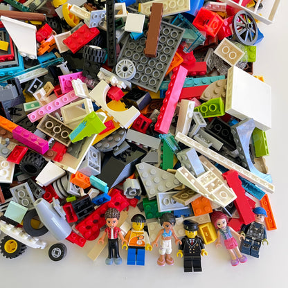 LEGO Deluxe Fun Pack, Mixed Bag, Approx. 1.5kg includes 6 Minifigures/Minidolls