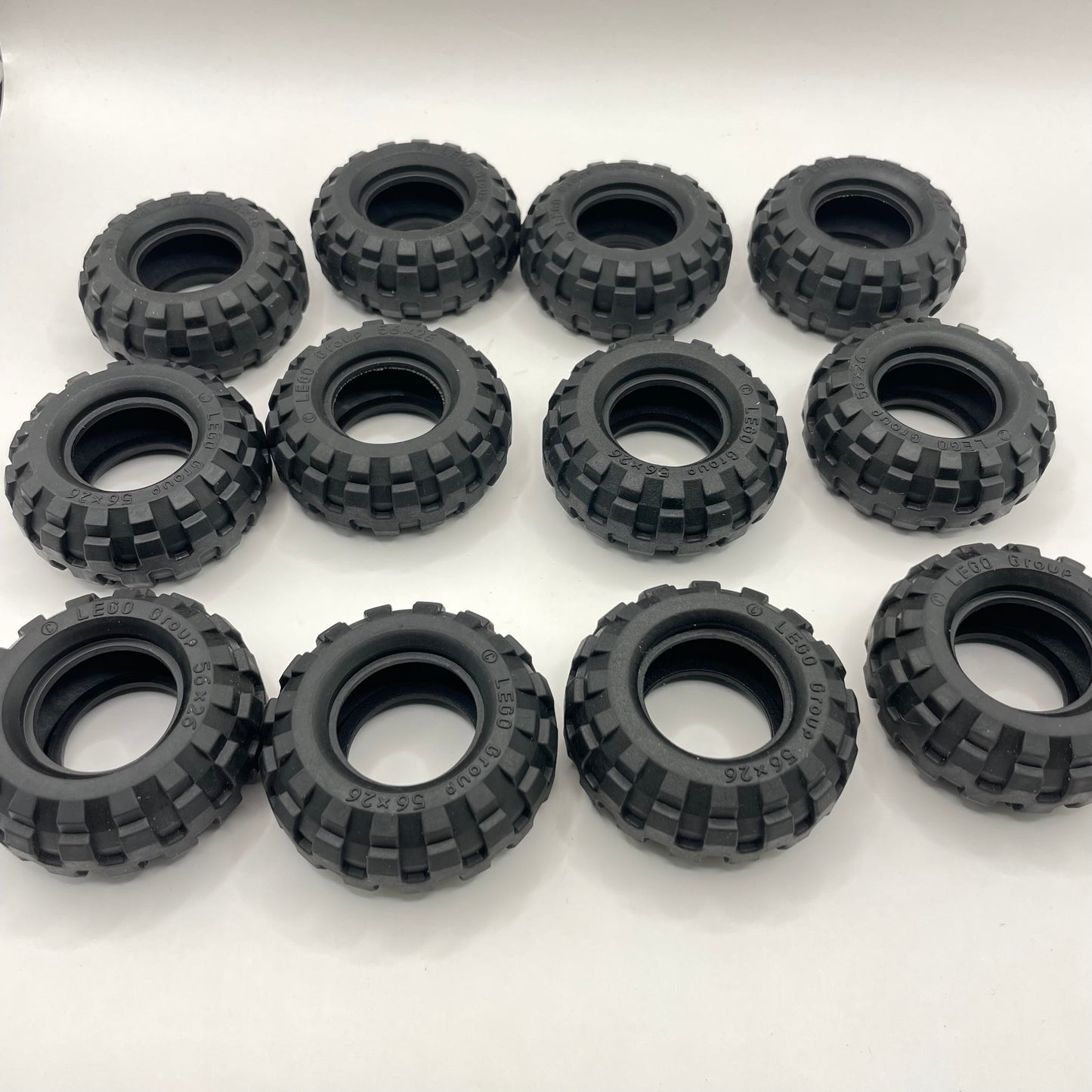 LEGO Medium Tyres, Black, 12 Pieces
