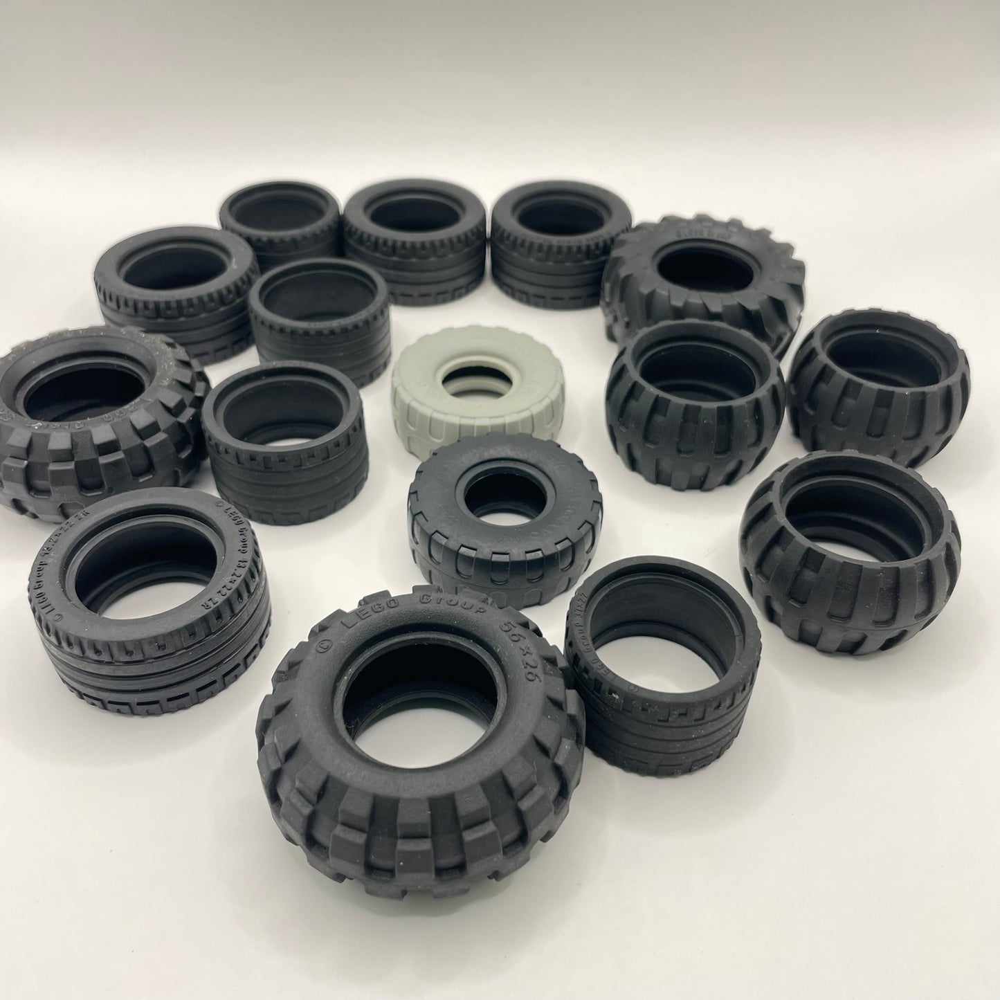 LEGO Medium Tyres, Mixed Colours, 16 Pieces