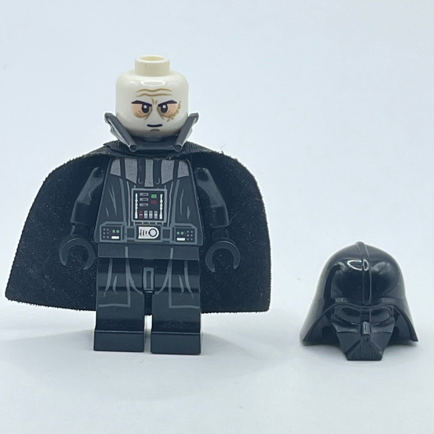 LEGO Darth Vader with Sunken Eyes, Star Wars, Minifigure (sw0636)