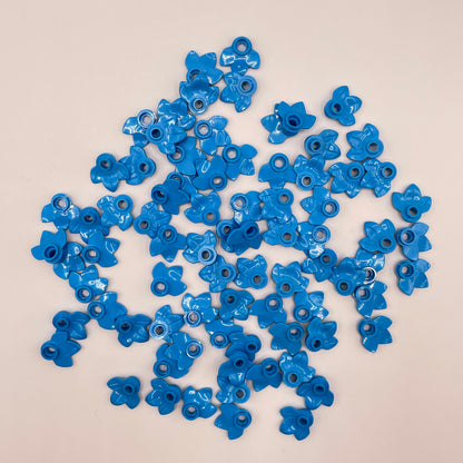 LEGO Medium Azure, Plant Plate, Round 1 x 1 with 3 Leaves, 80 Pieces (32607)