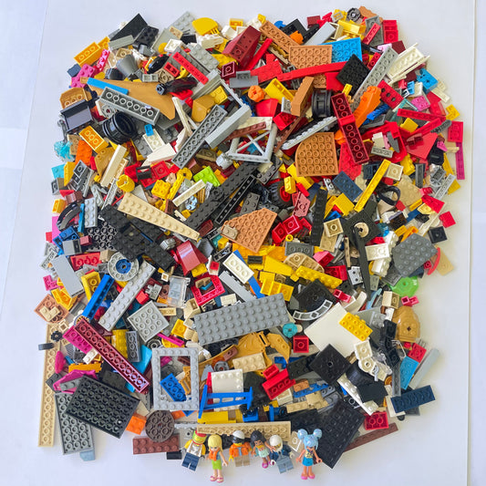 LEGO Deluxe Fun Pack, Mixed Bag, Approx. 1.5kg includes 6 Minifigures/Minidolls