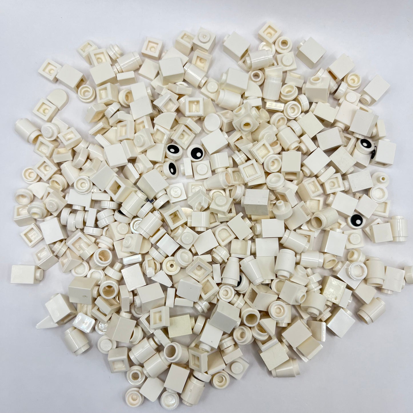 LEGO Greebling, 1x1, White with Some Eyes, Approx. 75g
