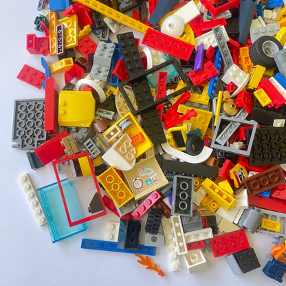 LEGO Fun Pack, Mixed Bag, Approx. 750g includes 6 Minifigures/Minidolls