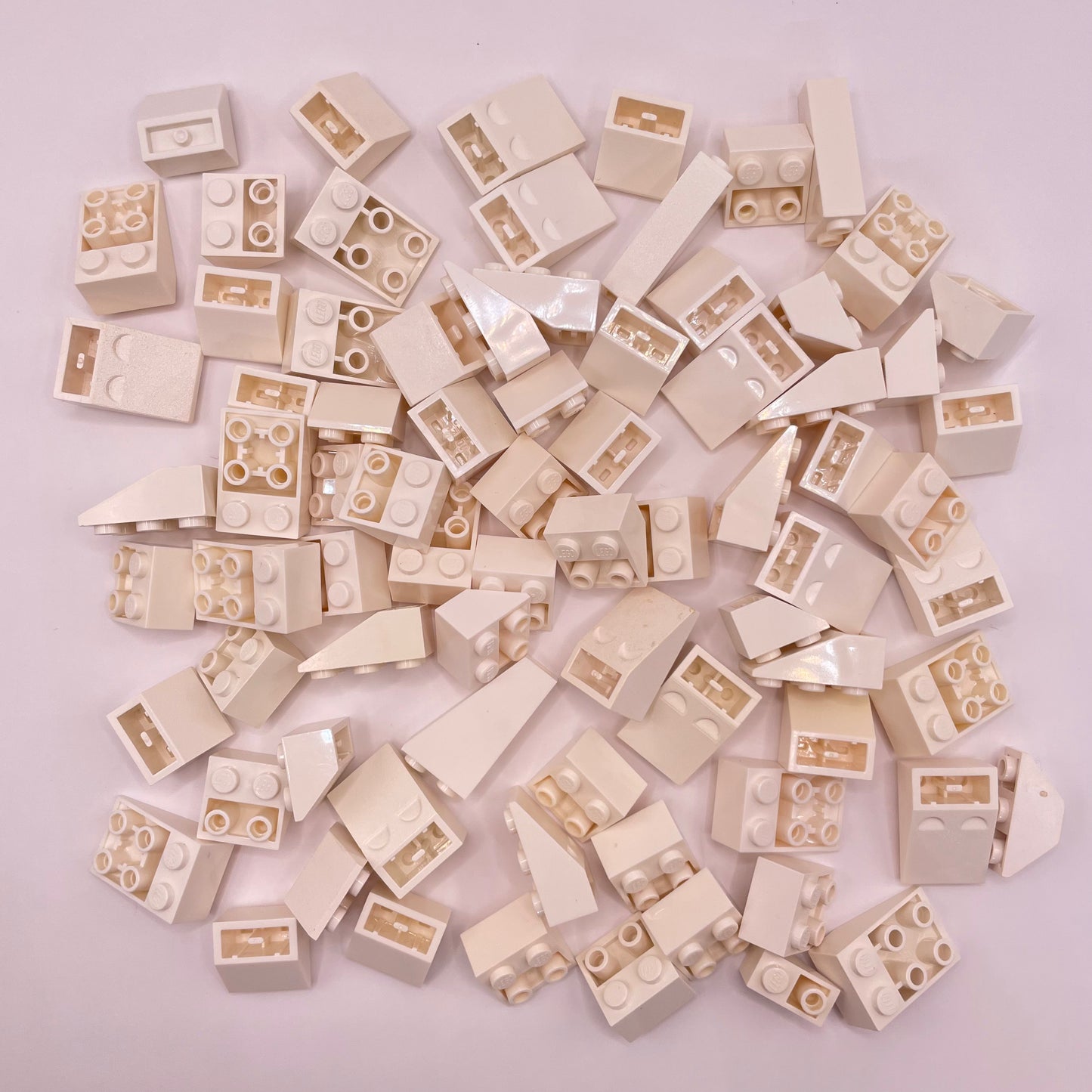 LEGO Inverted Slopes, White, Approx. 115g