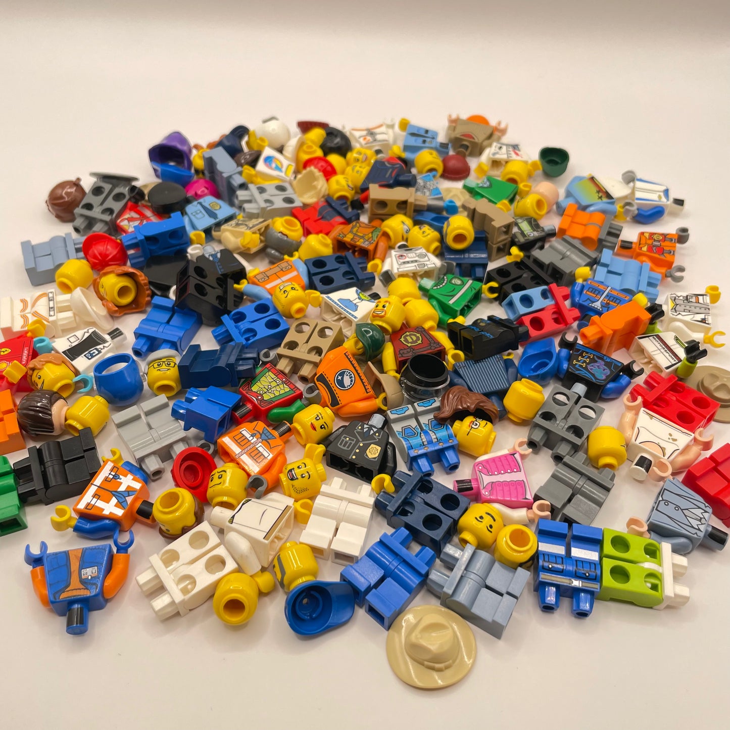 LEGO 100 Minifigures, Mega Bulk Bundle, (Set of 100)
