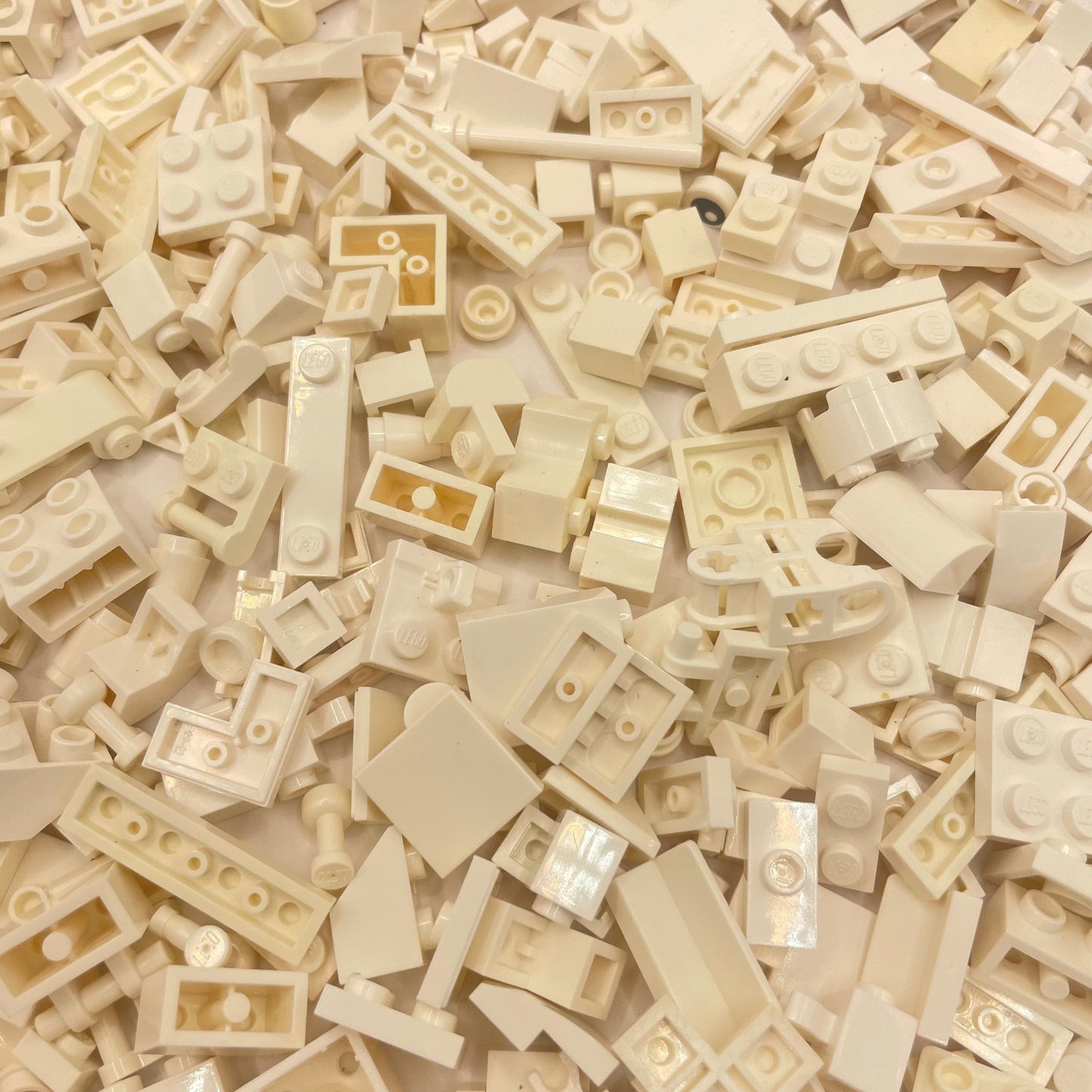 LEGO Small Mixed Pieces, White, Approx. 260g