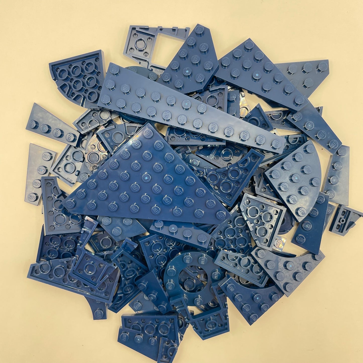 LEGO Wings and Circles, Plates, Dark Blue, Approx. 85g