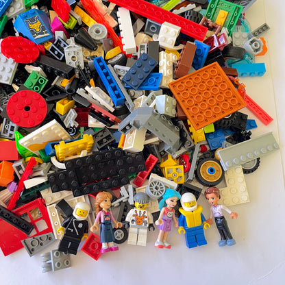 LEGO Deluxe Fun Pack, Mixed Bag, Approx. 1.5kg includes 6 Minifigures/Minidolls