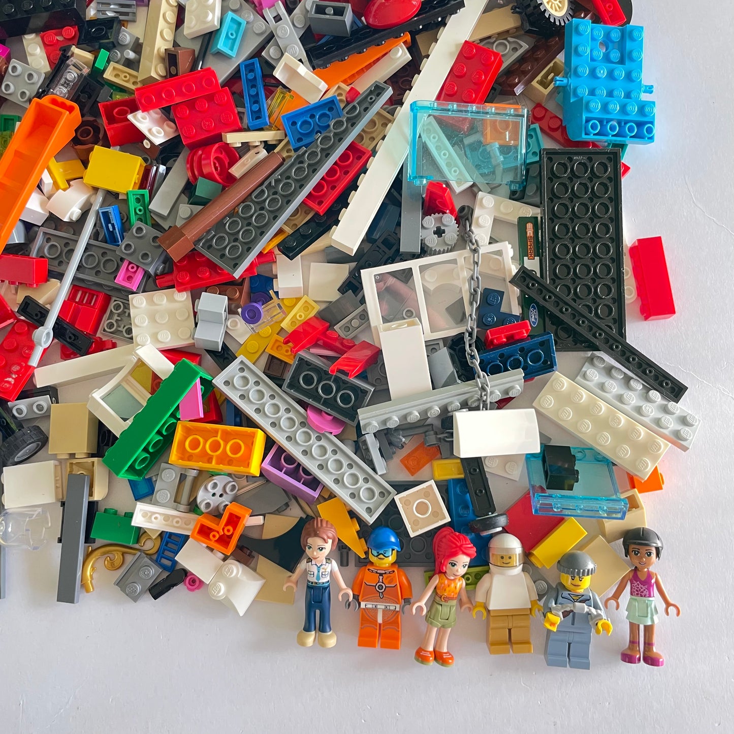 LEGO Fun Pack, Mixed Bag, Approx. 750g includes 6 Minifigures/Minidolls