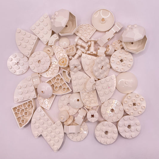 LEGO Round with Rocks, Mixed Pieces, White, Approx. 100g