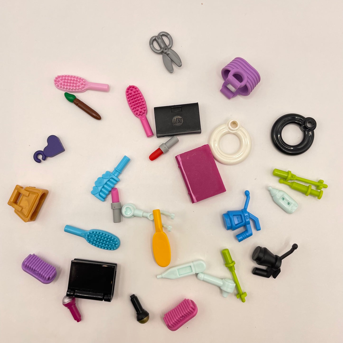 LEGO Mixed Friends Minifigure Accessories, 30 Pieces #1