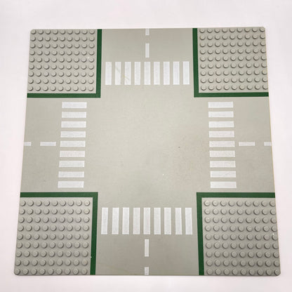LEGO Baseplate Road, 9 Stud Crossroads, 32x32, Old Light Grey, 607p01 (1 Piece) Playwear