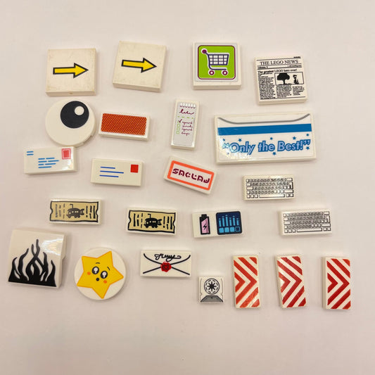 LEGO Mixed Printed Tiles, White (22 Pieces)