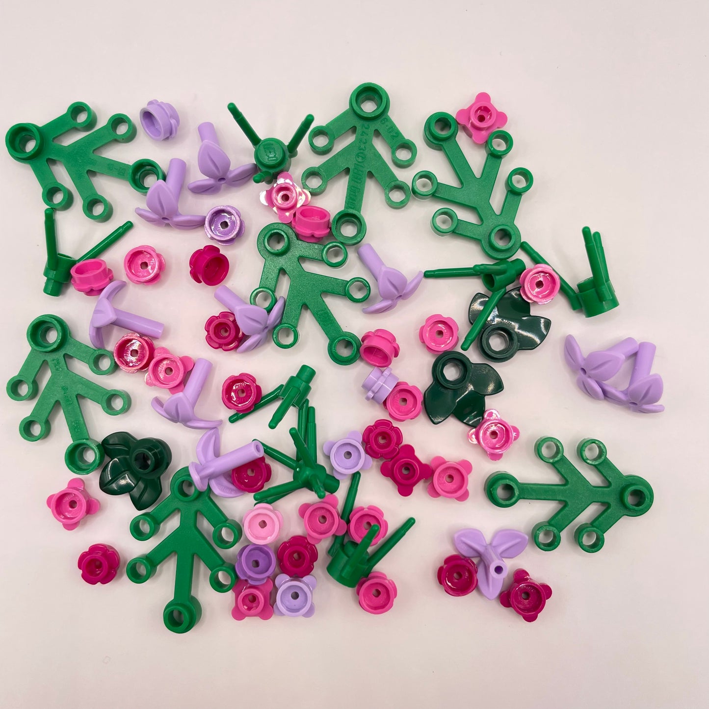 LEGO Flowers and Leaves, Pink and Purple, Plant, 60 Pieces
