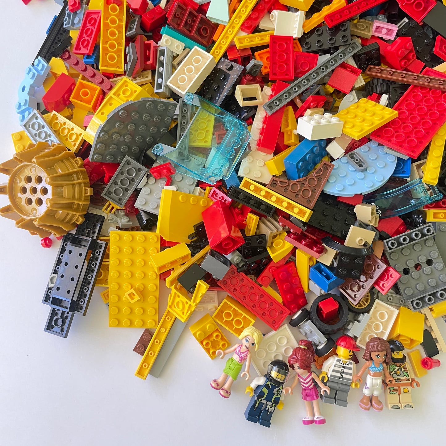 LEGO Deluxe Fun Pack, Mixed Bag, Approx. 1.5kg includes 6 Minifigures/Minidolls