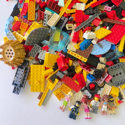 LEGO Deluxe Fun Pack, Mixed Bag, Approx. 1.5kg includes 6 Minifigures/Minidolls