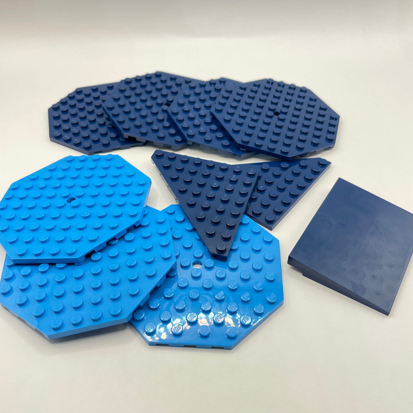 LEGO Medium Plates, Odd Shapes, Mixed Blue, Approx. 90g